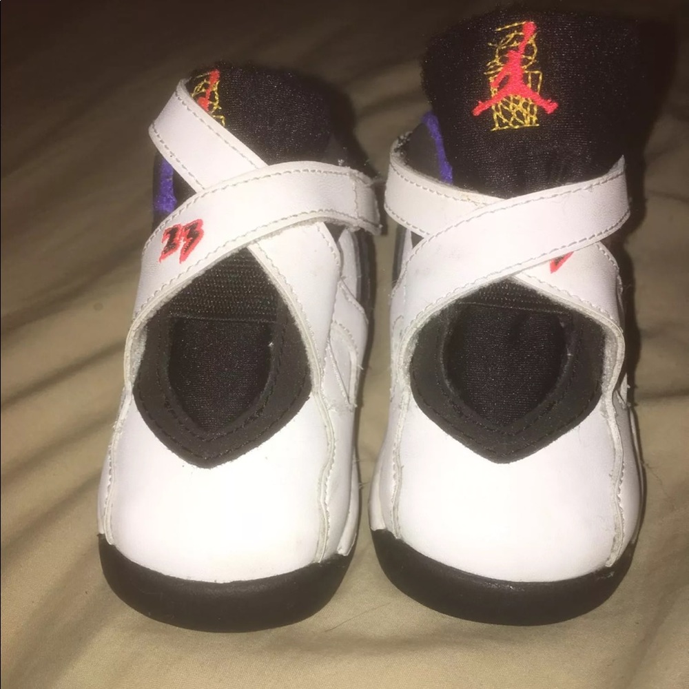 Jordan retro 8 three peat size 5c
